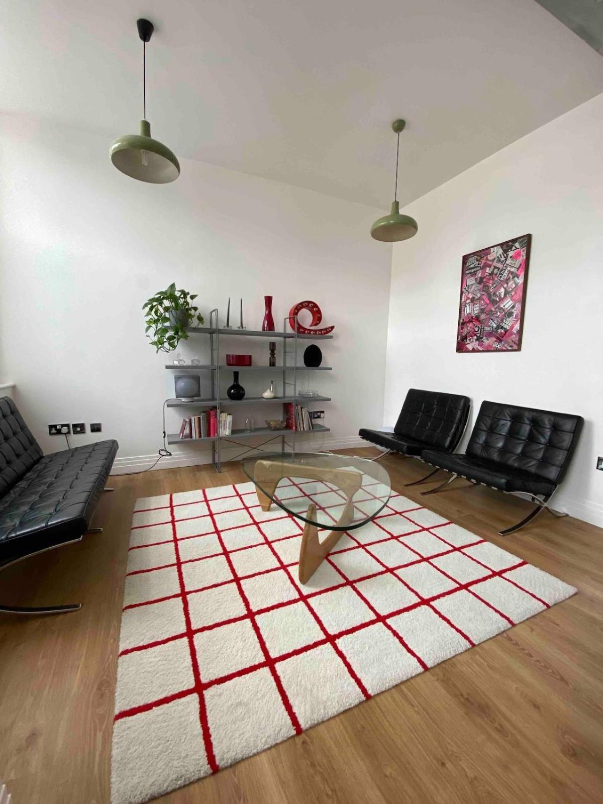 Entire Industrial Style With Free Parking & Wifi Apartment Birmingham